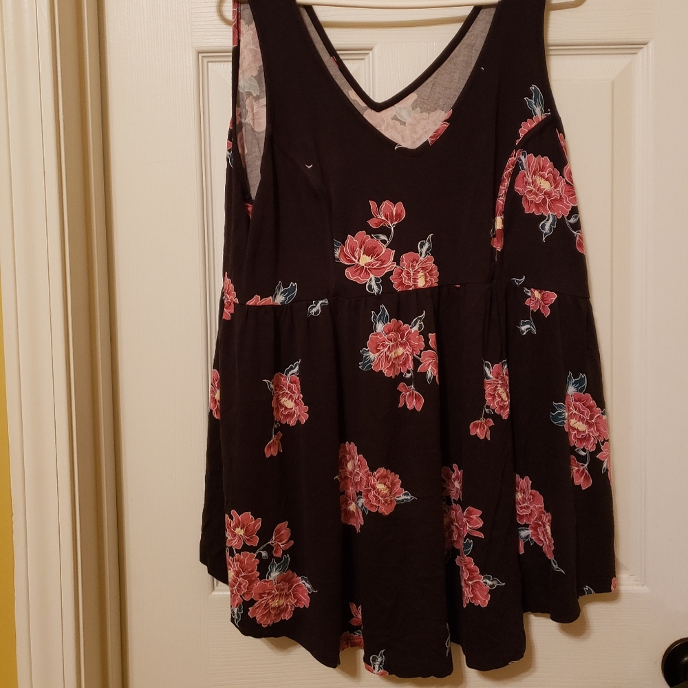 Torrid super soft floral tanktop